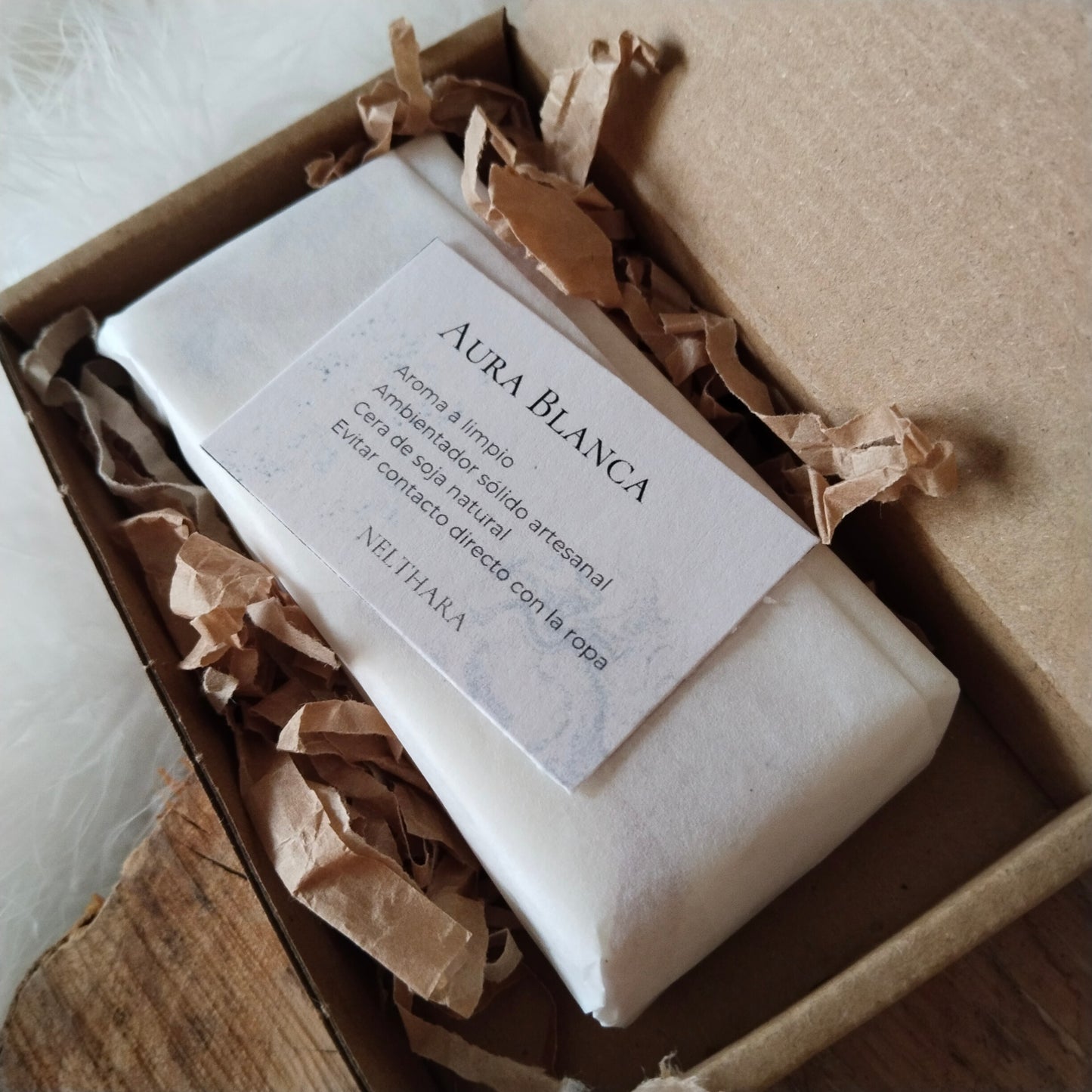 Saquito aromático de cera de soja Aura Blanca, aroma ropa limpia ideal para perfumar armarios y cajones.