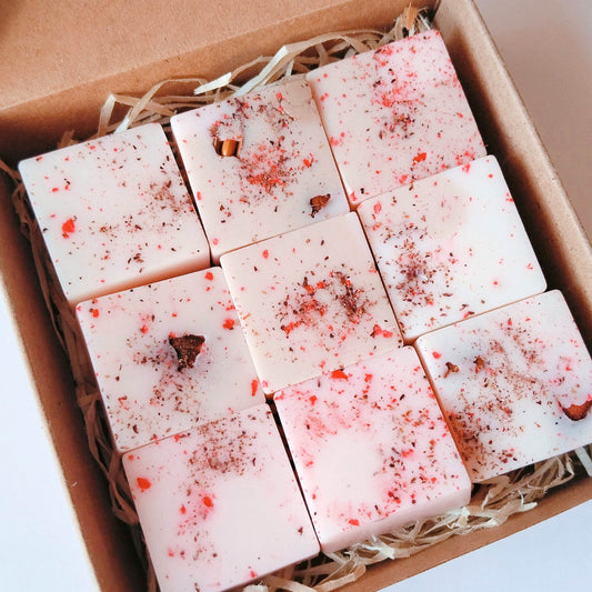 Bombones de cera aromática de soja natural, fragancia dulce con notas de caramelo, fresas y vainilla, hechos a mano. No tóxicos, eco-friendly.