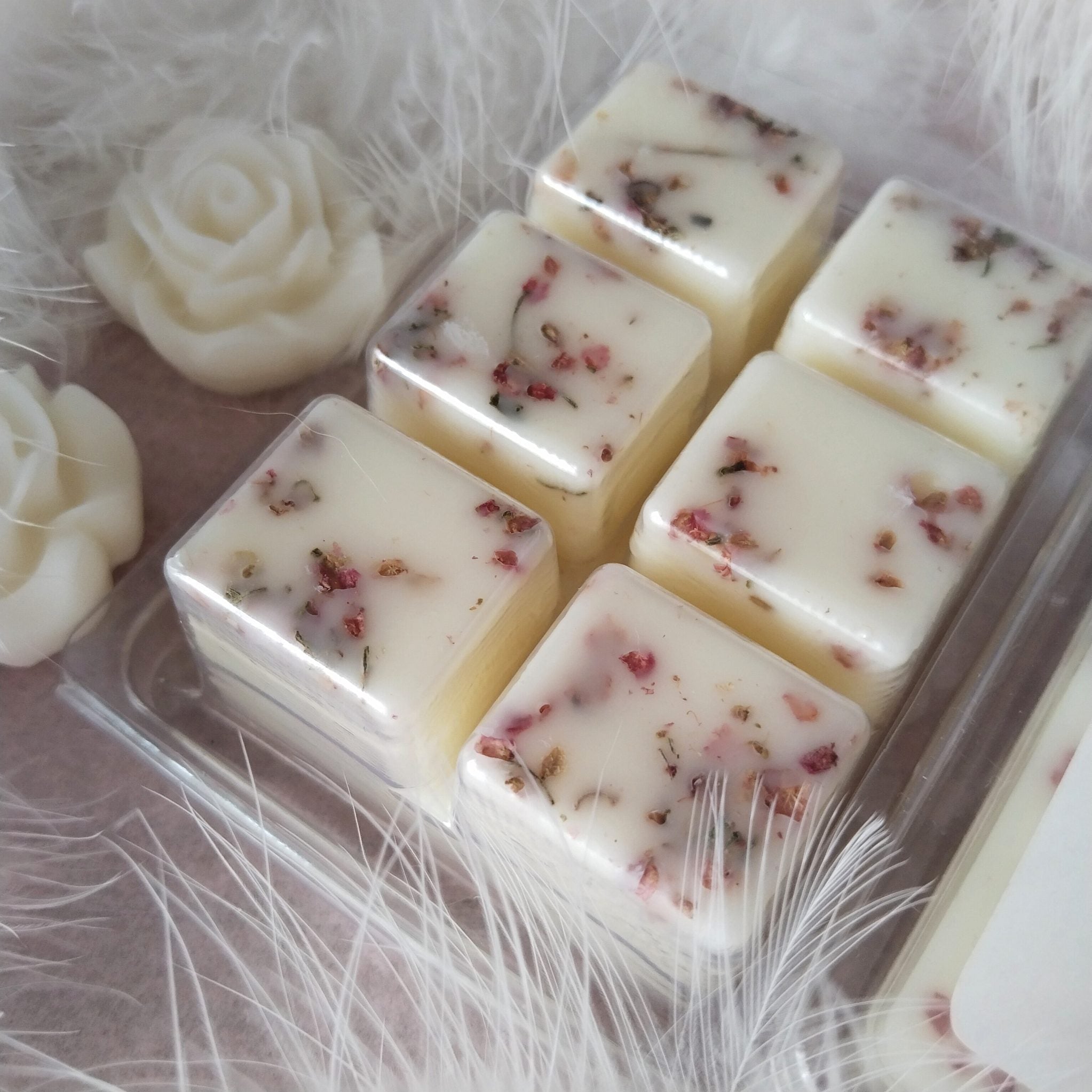 Wa melts, cera aromática de soja con fragancia de rosa suave y vainila. Ideal regalo San Valentín. Regalos con mensaje.