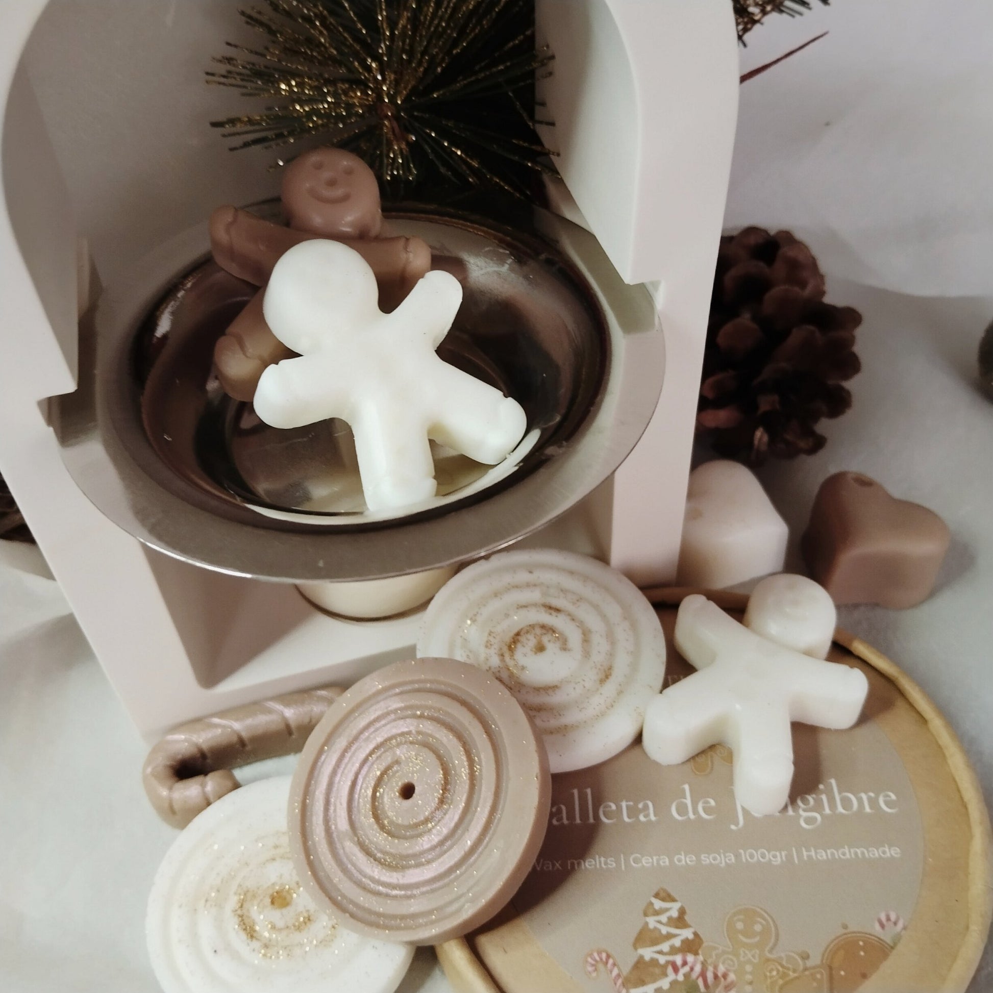 Pack quemador de esencias y wax melts galleta de jengibre, hechos a mano con cera de soja 100% natural, libre de tóxicos y crueldad animal. 100g. ideal regalos navideños.
