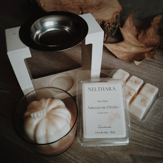 Pack Completo Premium Abrazo de Otoño. Incluye vela Pumpkin Spice, quemador de resina y 2 clamshells. El regalo ideal para amantes del otoño.