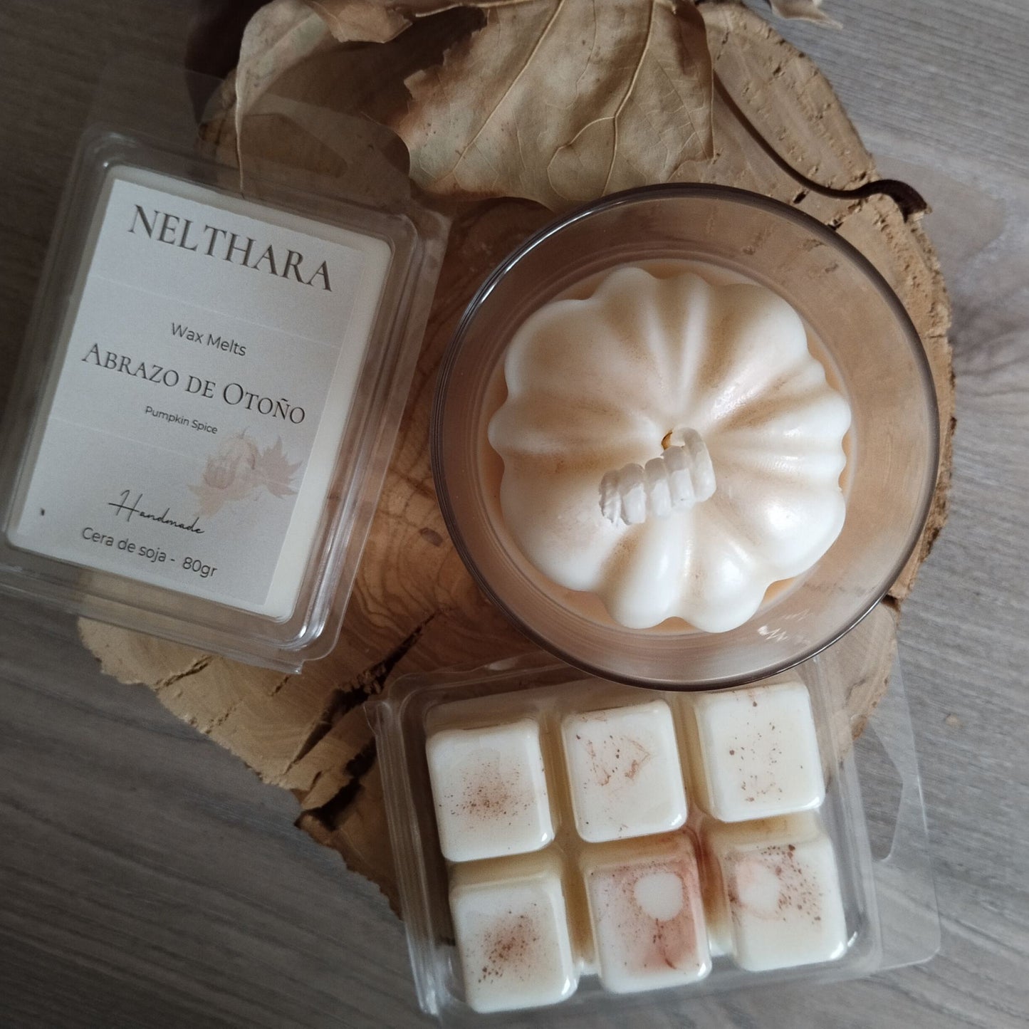 vela calabaza y wax melts de cera de soja, hecho a mano, colección otoño, ideal para regalar y amantes de los aromas dulces. calabaza y canela.