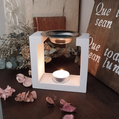 Quemador Alba, hecho a mano de resina ecológica en blanco, diseño minimalista. Perfecto para esencias, wax melts y ceras aromáticas.